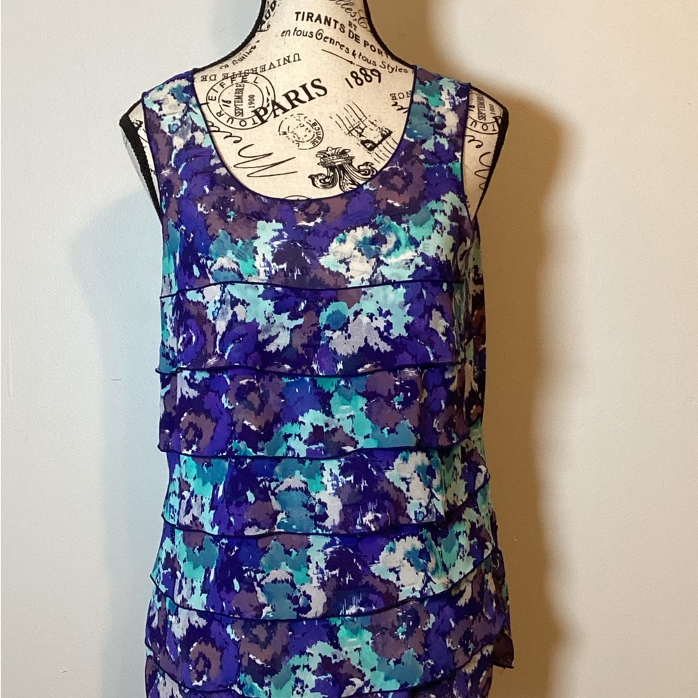 ANN TAYLOR LOFT LAYERED RUFFLED, SLEEVELESS TOP LIGHTWEIGHT LADIES SIZE SMALL